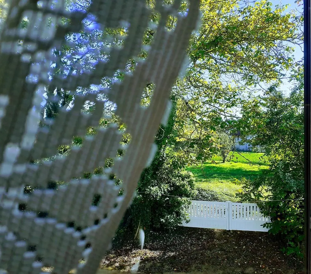 Fleur De Tilleul Vailhourles Holiday home